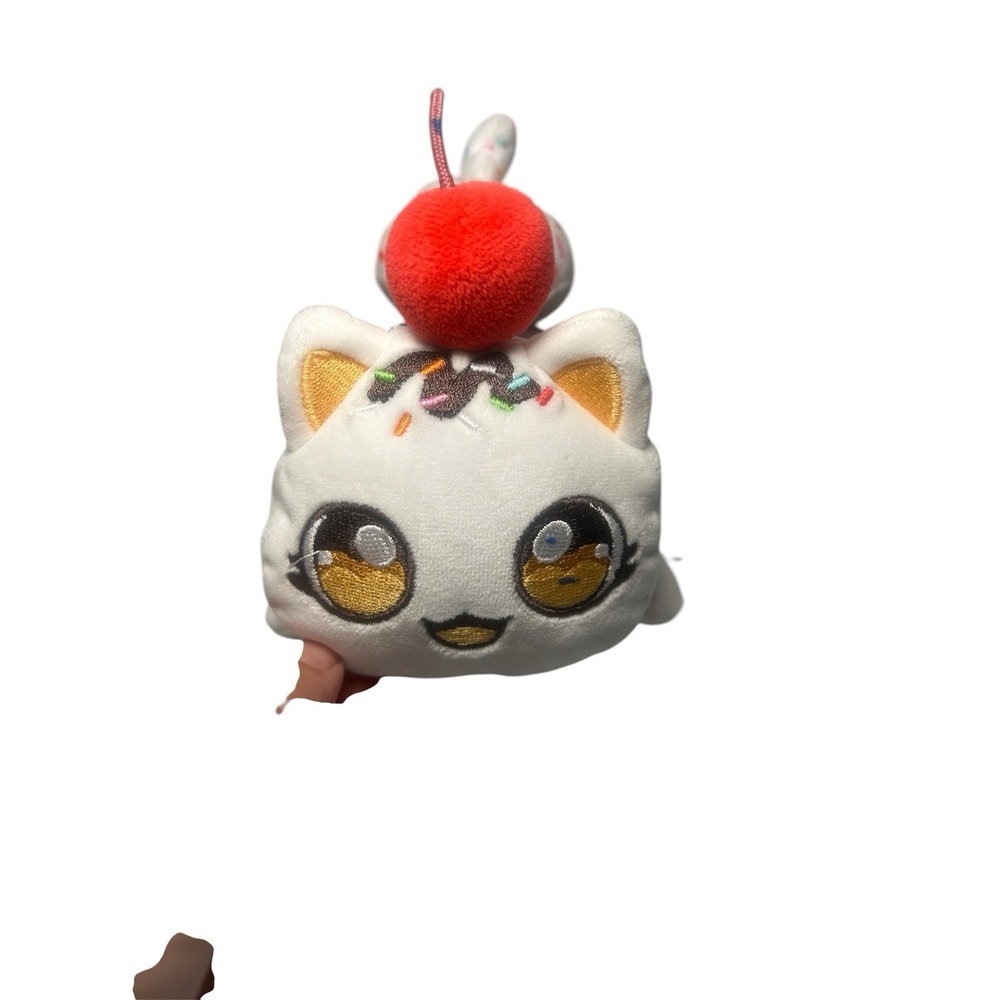 Vanilla Ice Cream Cat Limited Edition Aphmau Meemeows Mystery Plush